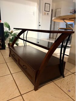 Entertainment center