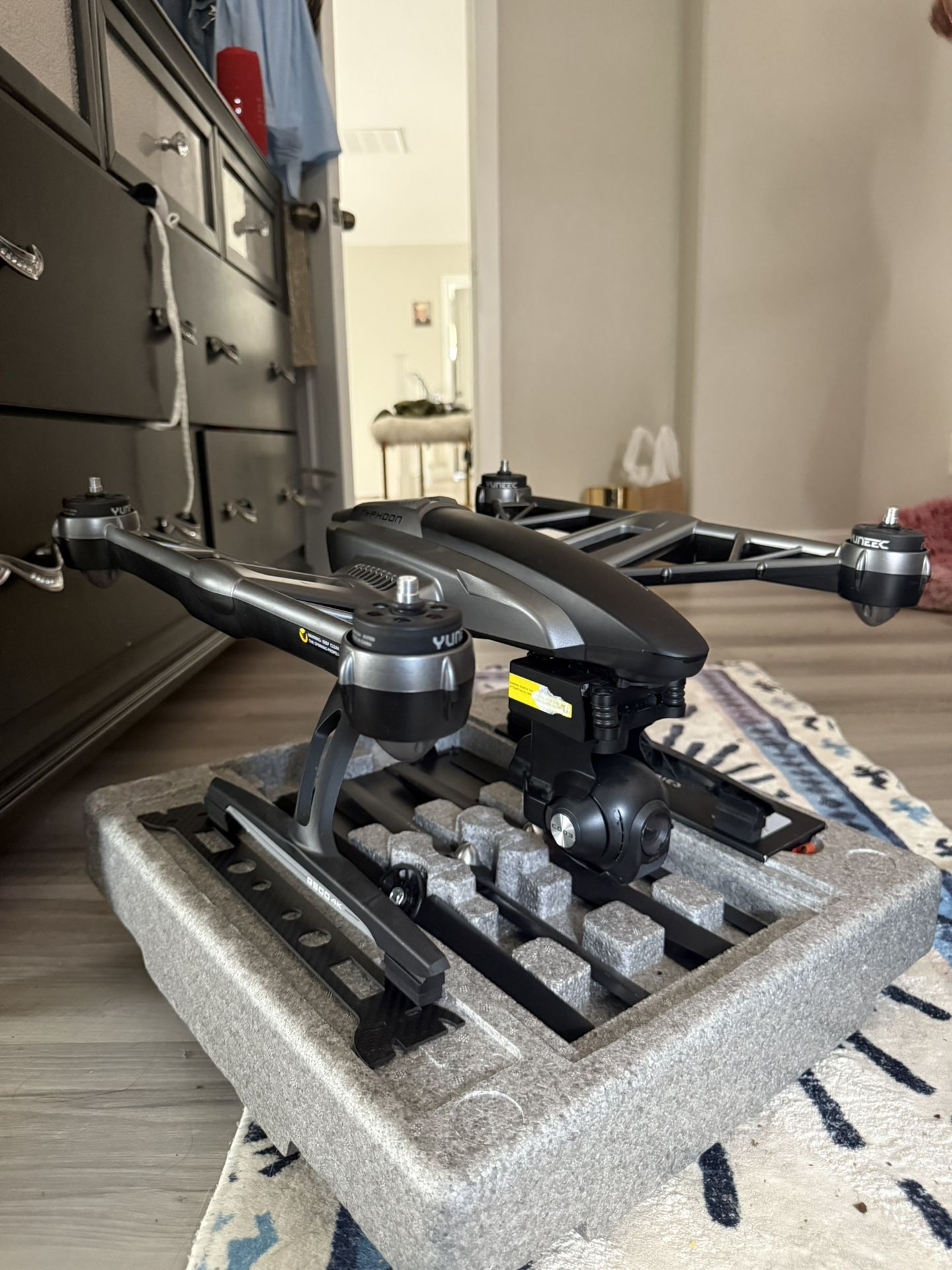 Yuneec Typhoon Q500 4K Drone 
