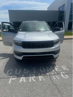 2023 Jeep Grand Wagoneer