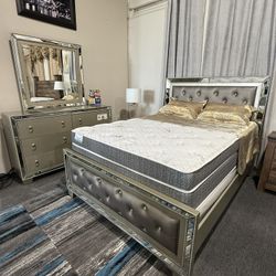 4 Pc Queen Bedroom Set 