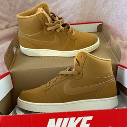 Nike Womens Mid