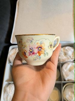 Set of 8 Vintage Floral Teacups - Harker China Amy Pattern - Excellent Condition