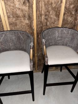 “Comfort” 2  Bar Chairs 