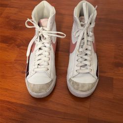 Nike Used Sneakers Size 7