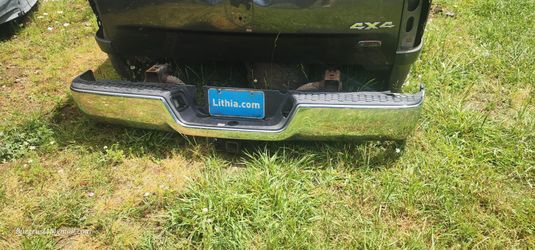 2012 Ram 2500 short bed box, bumper, and B&W gooseneck
