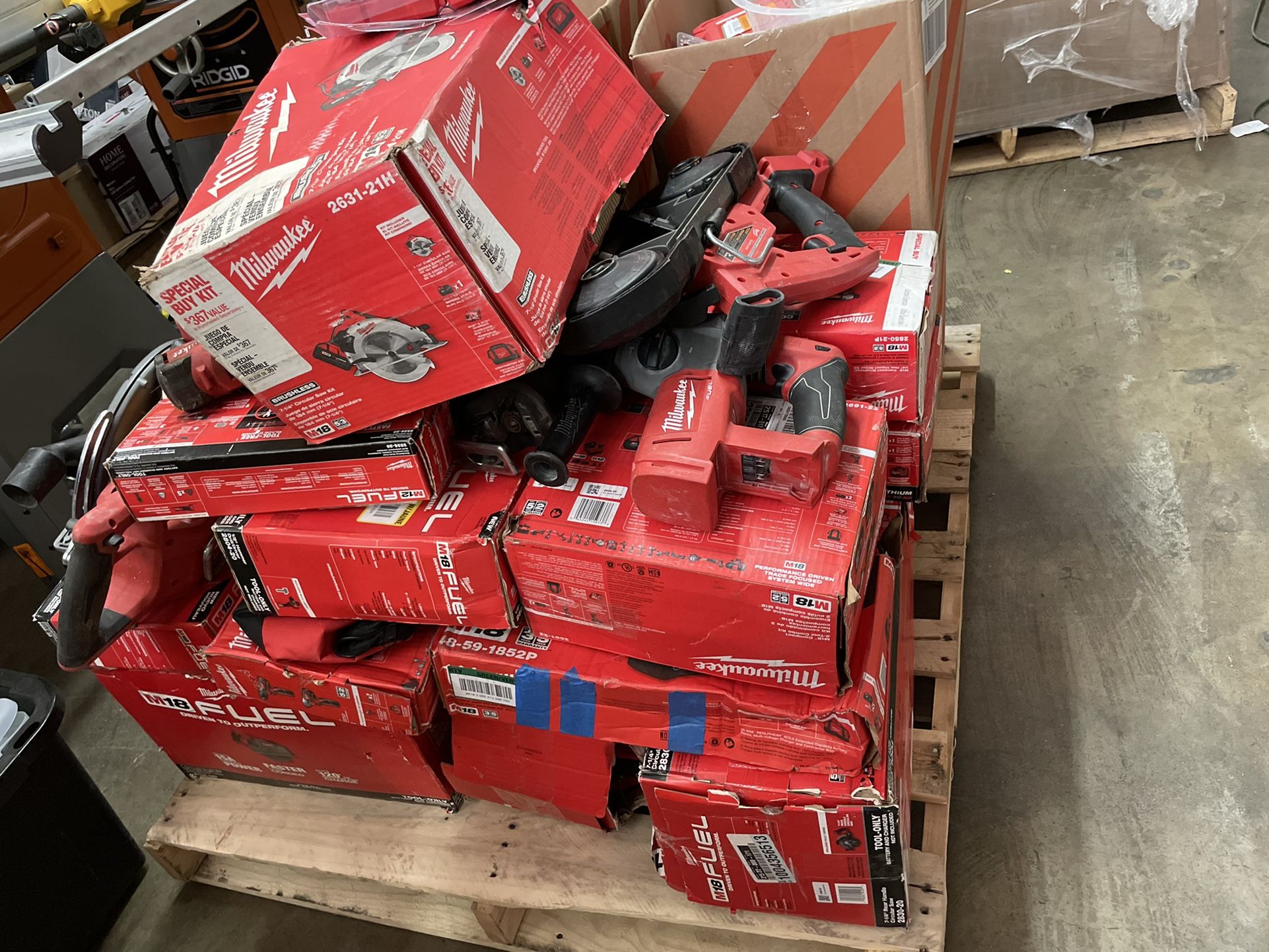 Milwaukee Tools Pallet