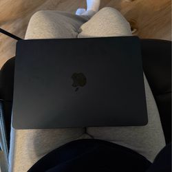 MacBook Air 2022 M2 13.6 Inch 16 GB