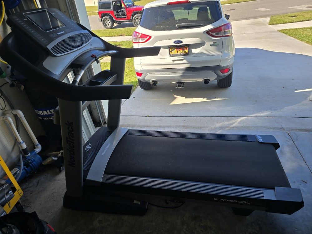 NordicTrack Commercial 1750 Treadmill