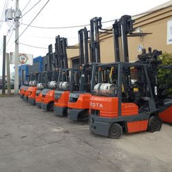 Forklift Toyota $10000