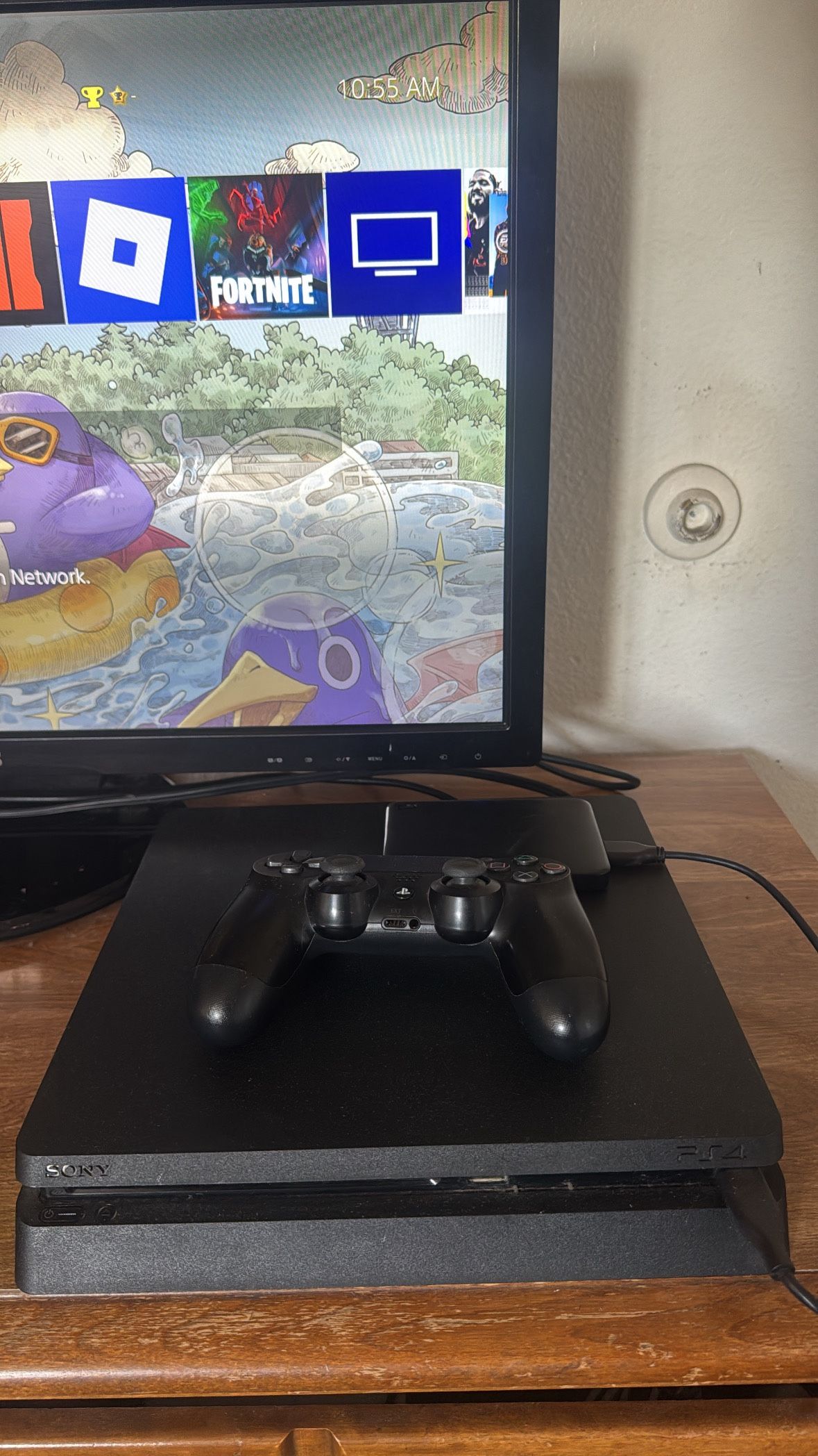 PlayStation 4 & Easystore Storage Device
