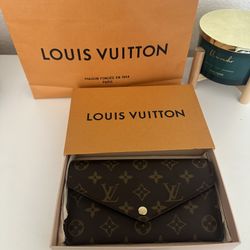  LV Sarah Wallet 
