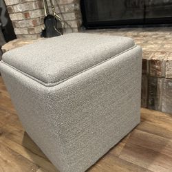 🪑 Square Storage Ottoman w/ Wooden Tray Top