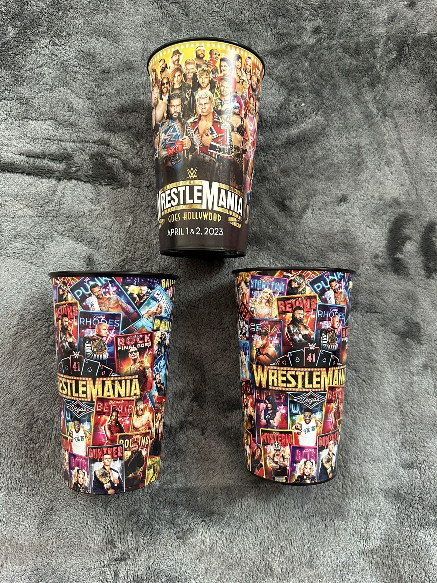 WWE WRESTLEMANIA 3 SOUVENIR CUP LOT 39, 41