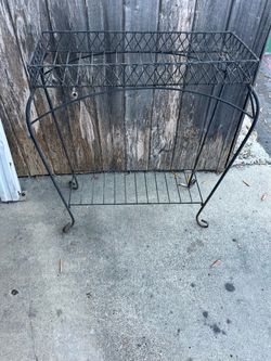 BlackPlant Stand