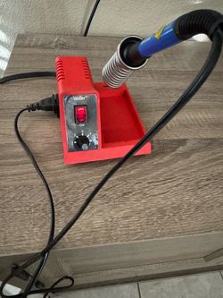 Weller Soldering Station with Iron