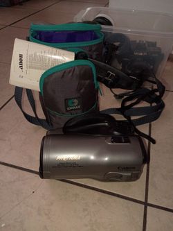 Canon Photura 35mm Film Camera with Case and Manual