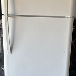 Kenmore Refrigerator 