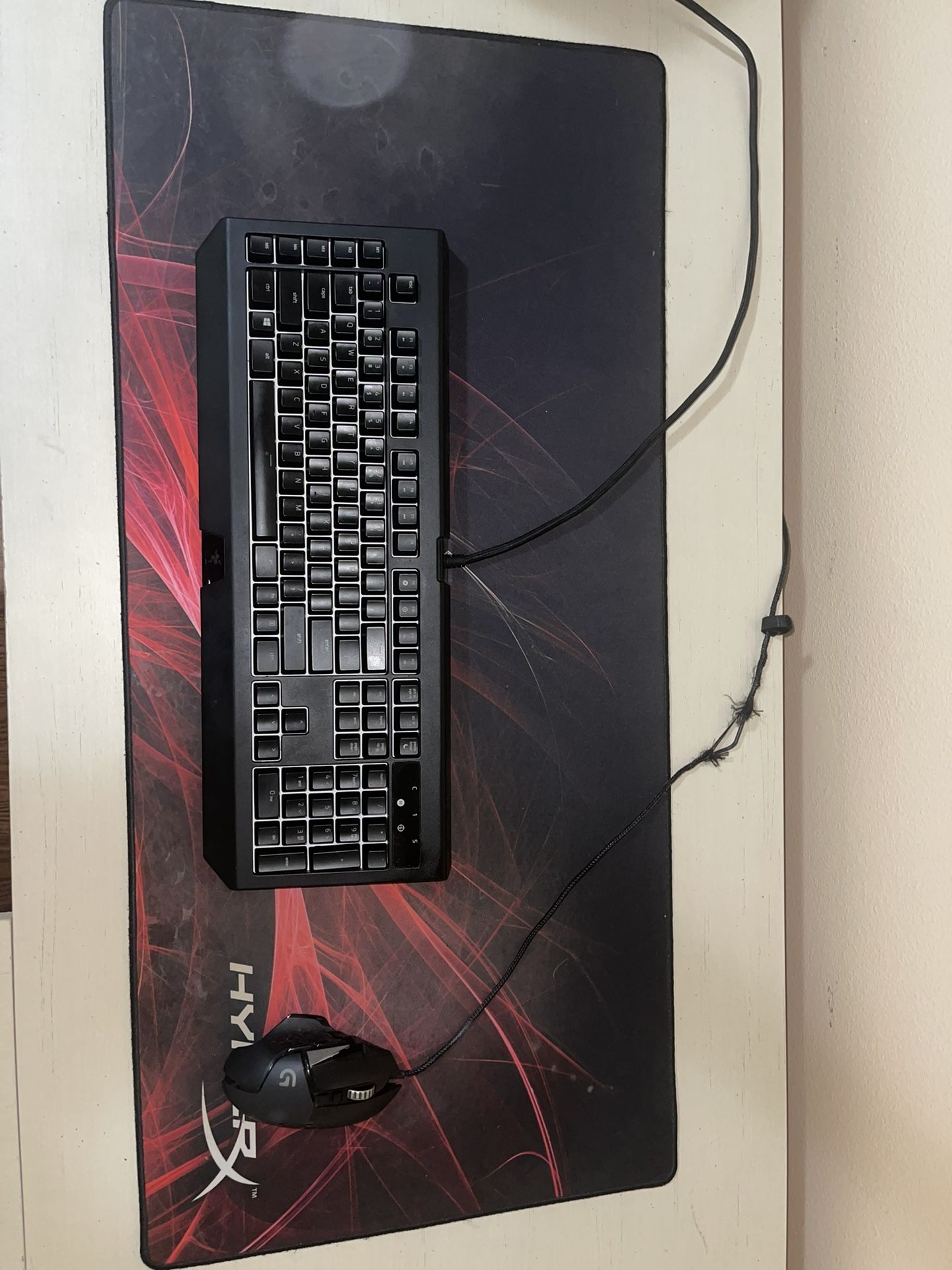razer gaming keyboard and Logitech mouse/ large hyper x mousepad