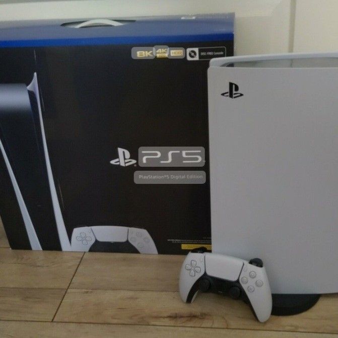 Used Play Station 5 (Good Condition)