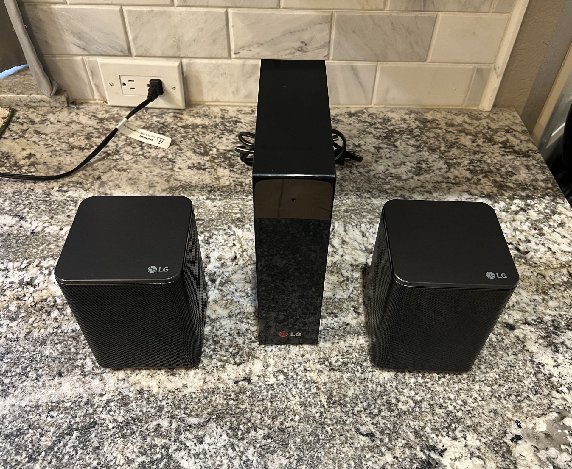 LG W3-2 Wireless Receiver and Speakers