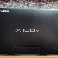 Fujifilm X100VI Digital Camera Silver with  4 year Warranty