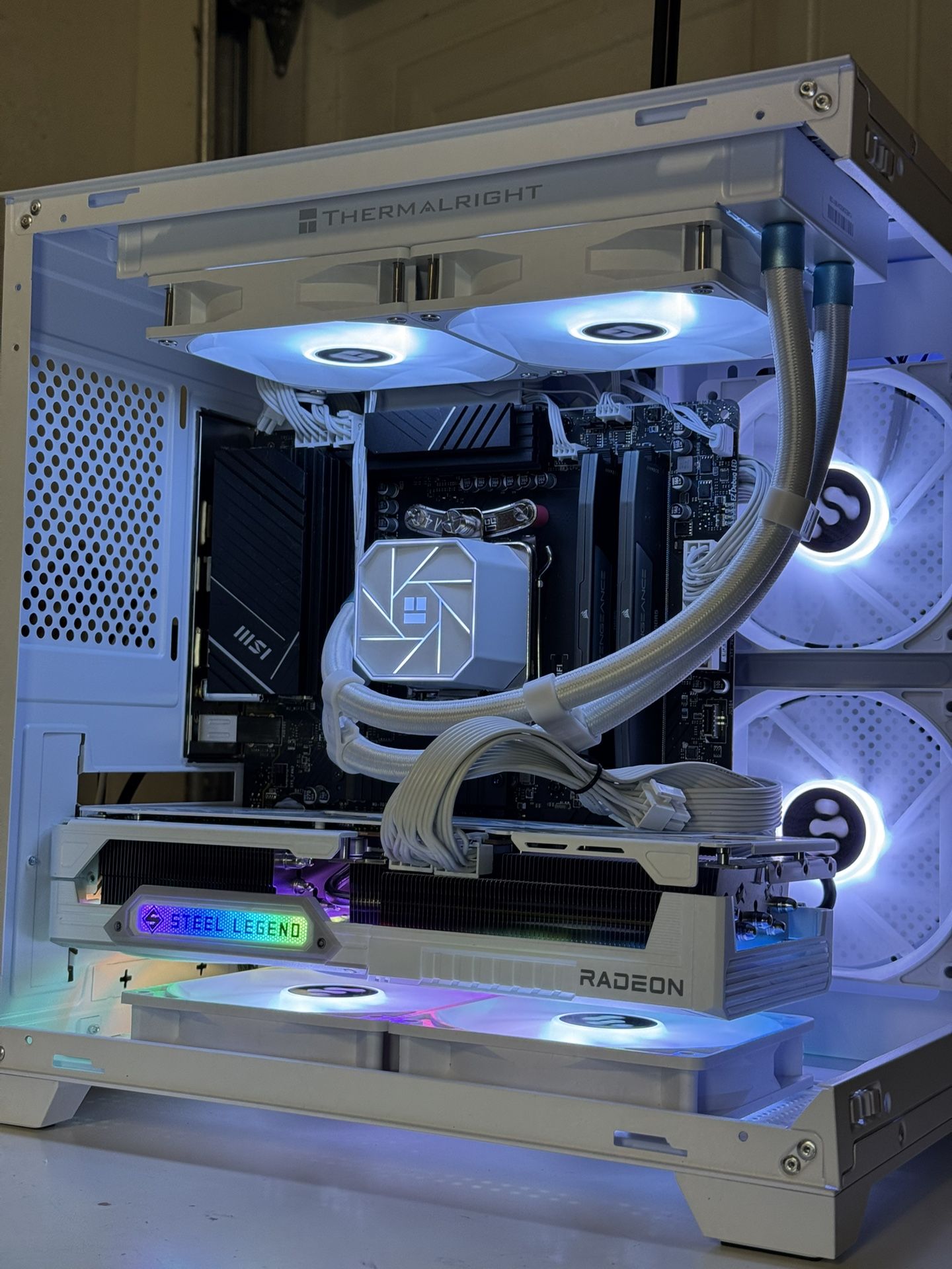 Ryzen 7 7800X3D / RX 9070 XT