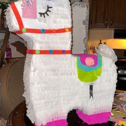 Llama 🦙 Piñata 