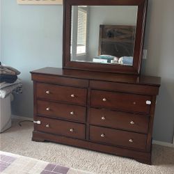 Large 6-Drawer Cherry Wood Dresser with Matching Mirror