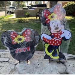 Minnie Wood Prop