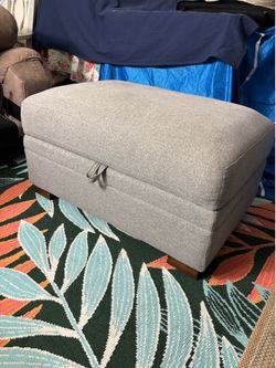 Ottoman with Lid & Storage