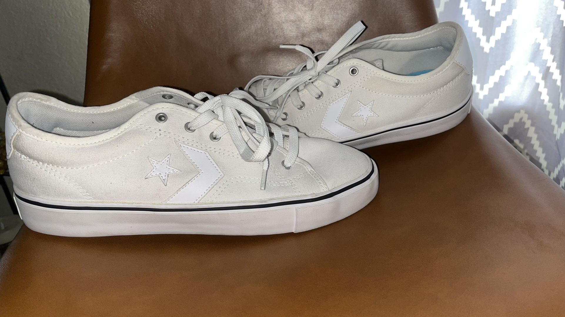 converse basically new.
