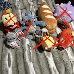 Plushie lot Pokemon/Others