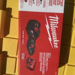 Milwaukee Battery And Charger