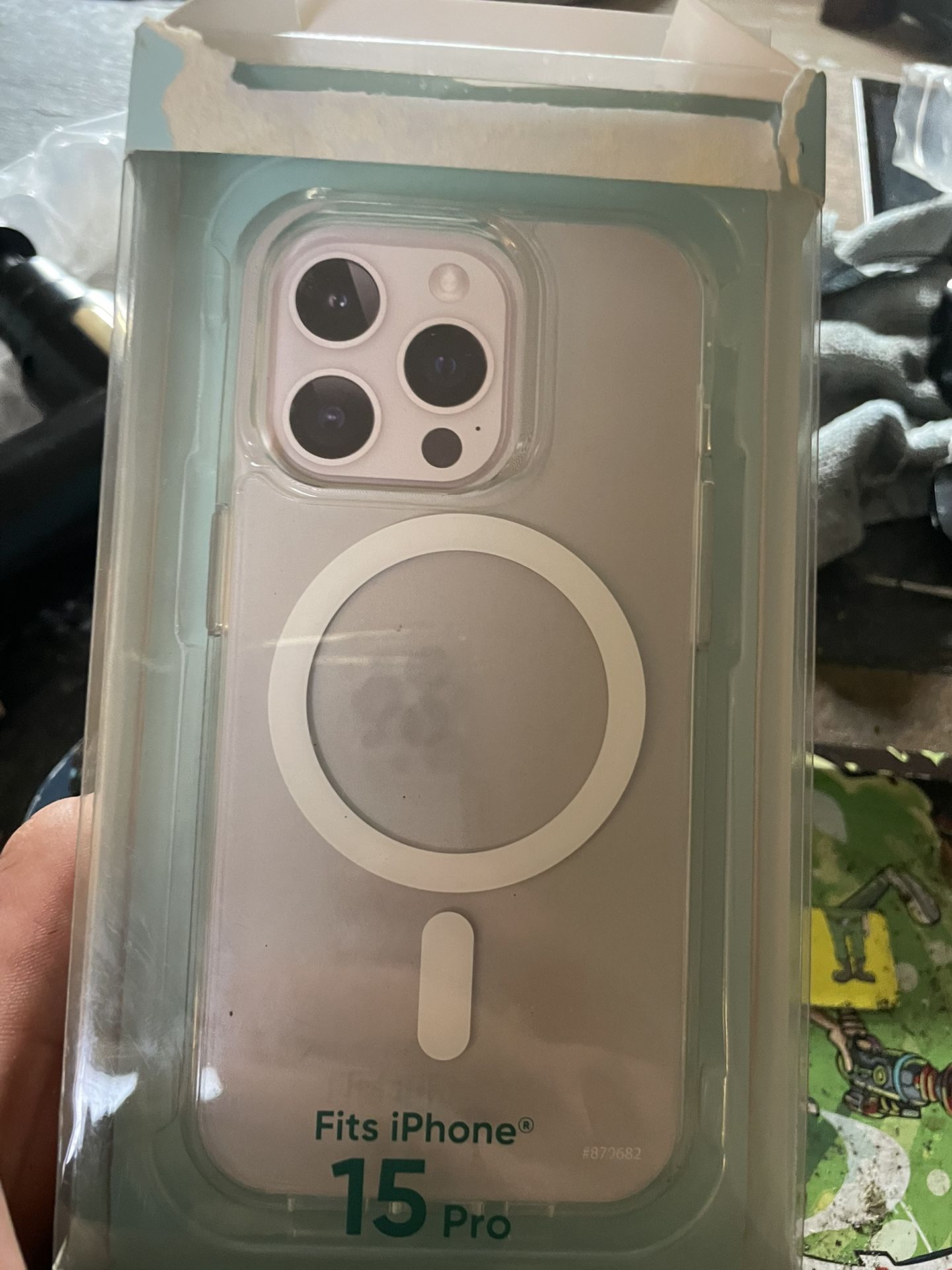 iPhone 15 Pro Cover with MagSafe