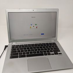 Toshiba Chromebook CB35 laptop with extra battery