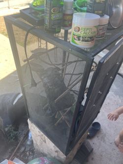 Reptiles Cage And Vitamins