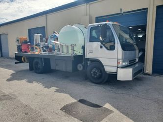 2000 Isuzu NPR GAS