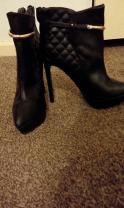 Stylish females heels