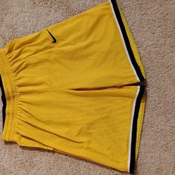NIKE Basketball Shorts For Men , XL, Yellow
