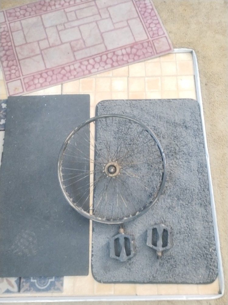 BMX Bike Parts Back Rim And Pedals