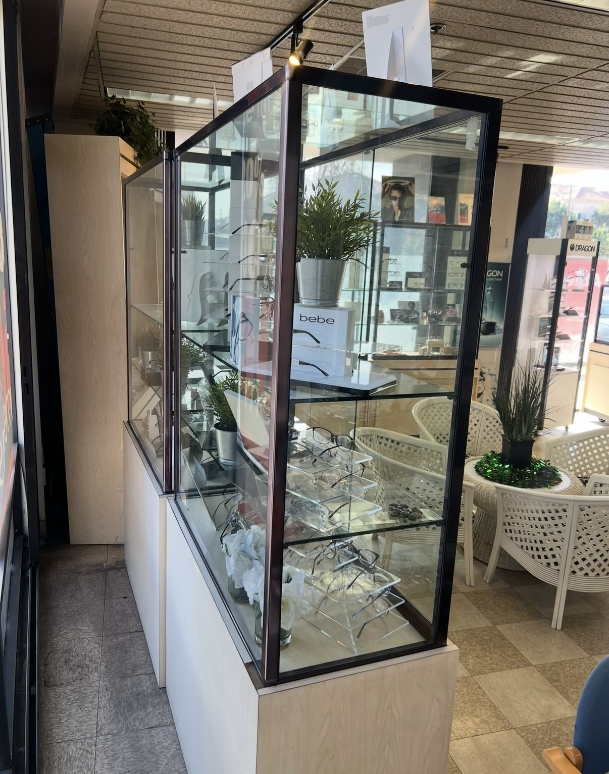 Display Furniture Retail Optometrist Collectables 