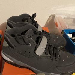 Nike AIRFORCE Max Size 11.5