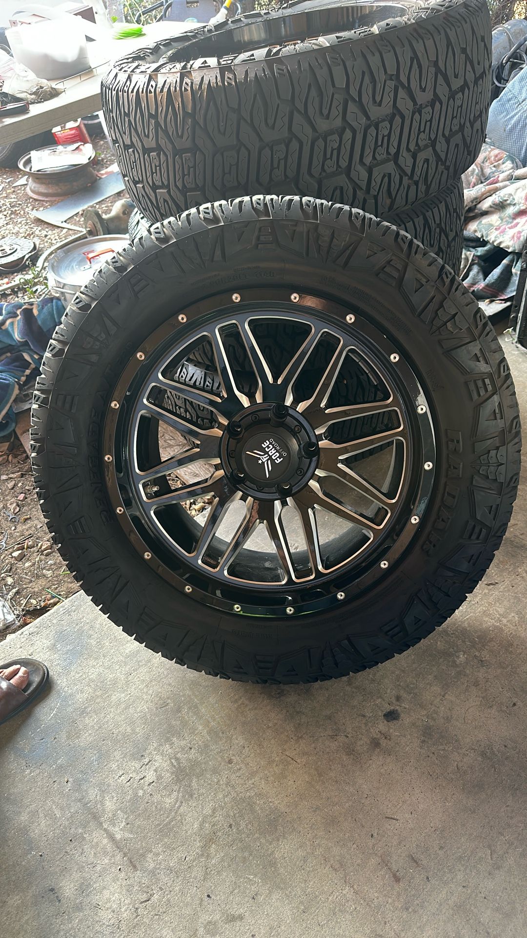 Toyota Tundra 5 Lugs