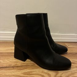 Black Boots