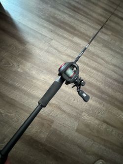 (Murrieta ) Abu max casting fishing combo. Like new.