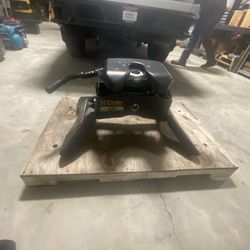 CURT A20 5th Wheel Hitch