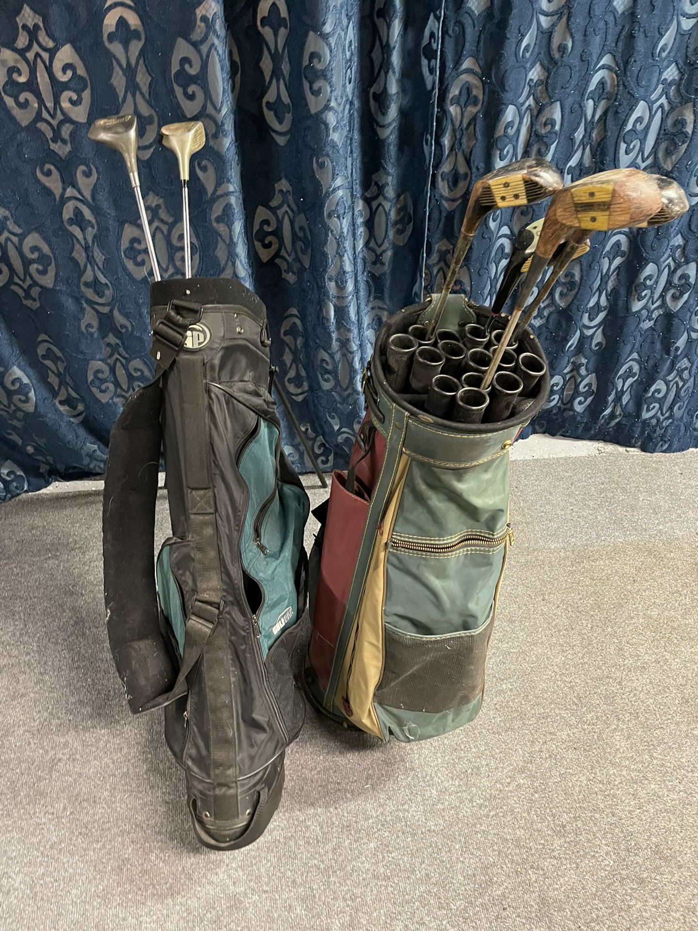 Vintage Bag with Clubs