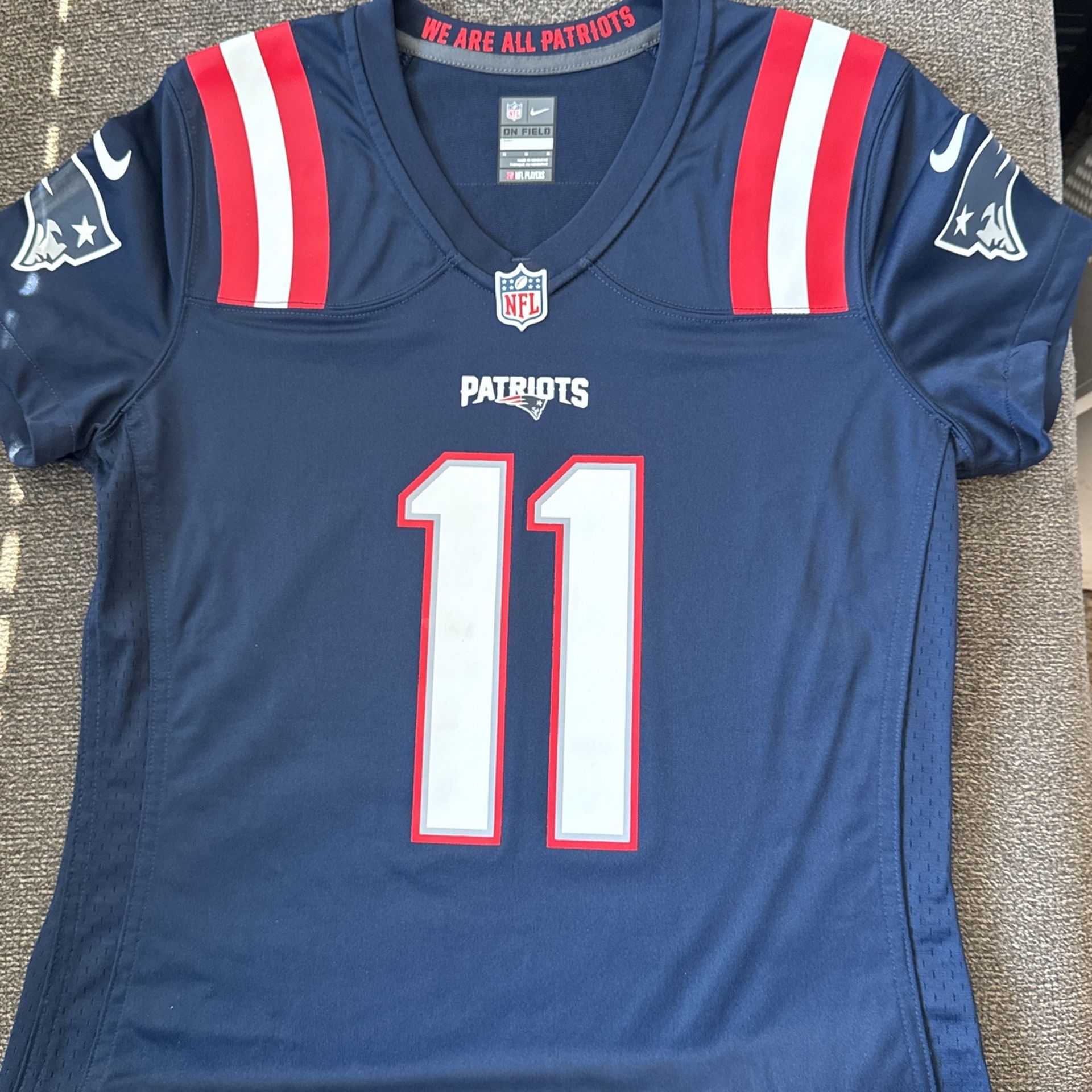 Patriots Jersey - Womens (Medium)