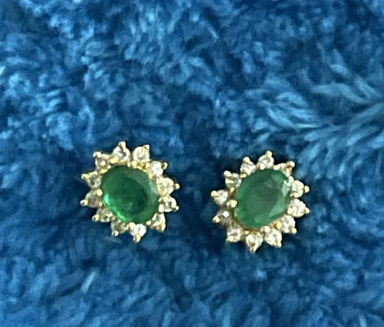 Diamond And Emerald Earings