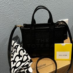 The Tote Bag By Marc Jacob Cross Body 200$